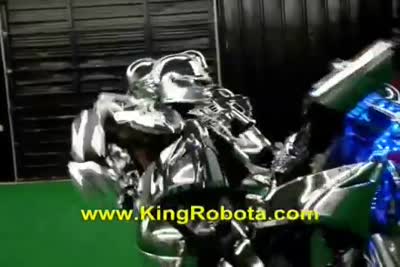 8 Feet Tall Real Steel Robot In Real Life